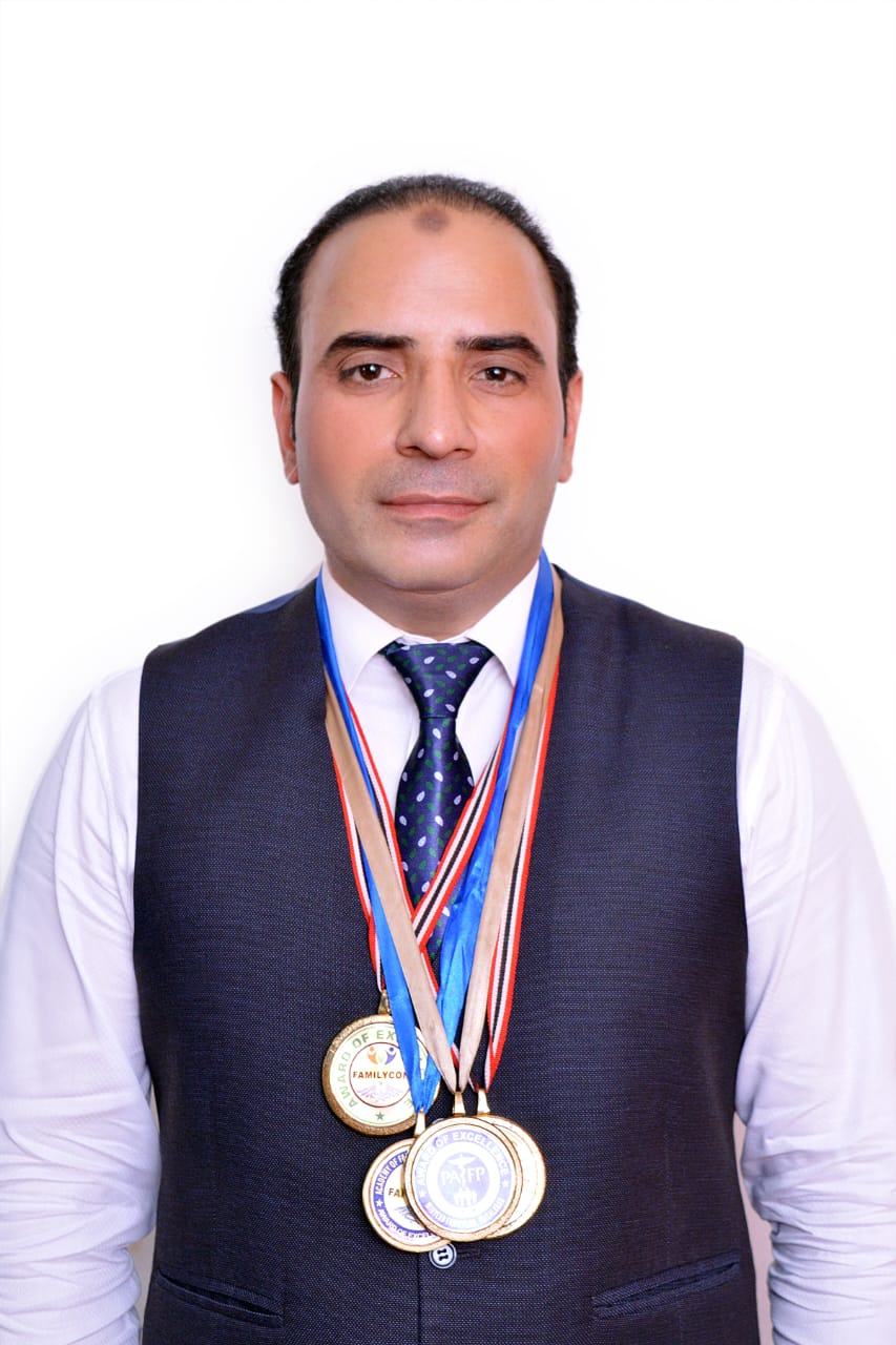 Dr. Tanveer Arshad Receiving Professional Recognition Award